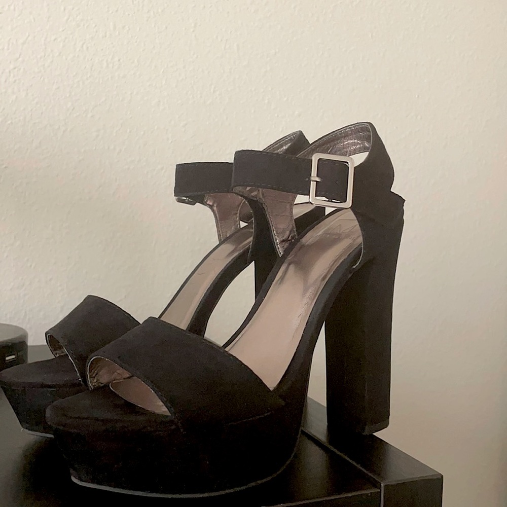 Chucky Black Material Girl Heels Size:8
